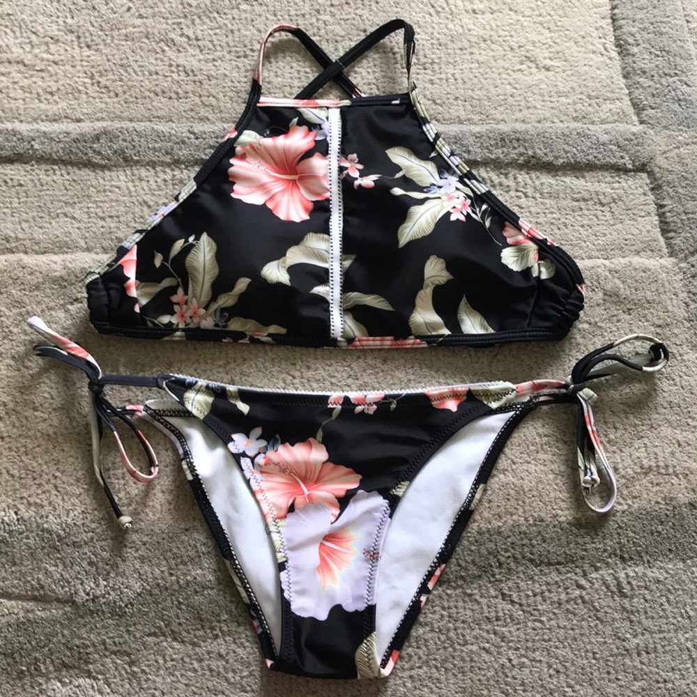 Flower bathing suit set